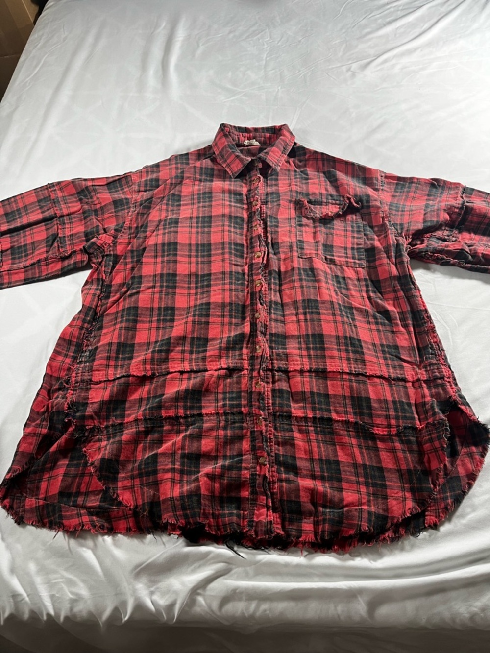 Easel Los Angeles Women’s Long Sleeve Flannel Size Large Button Up Raw Hem